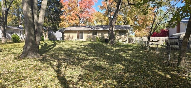 700 Lamplight Ln in Hazelwood, MO - Building Photo - Building Photo