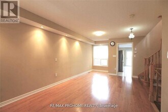 73 Briarcrest Dr in Markham, ON - Building Photo - Building Photo
