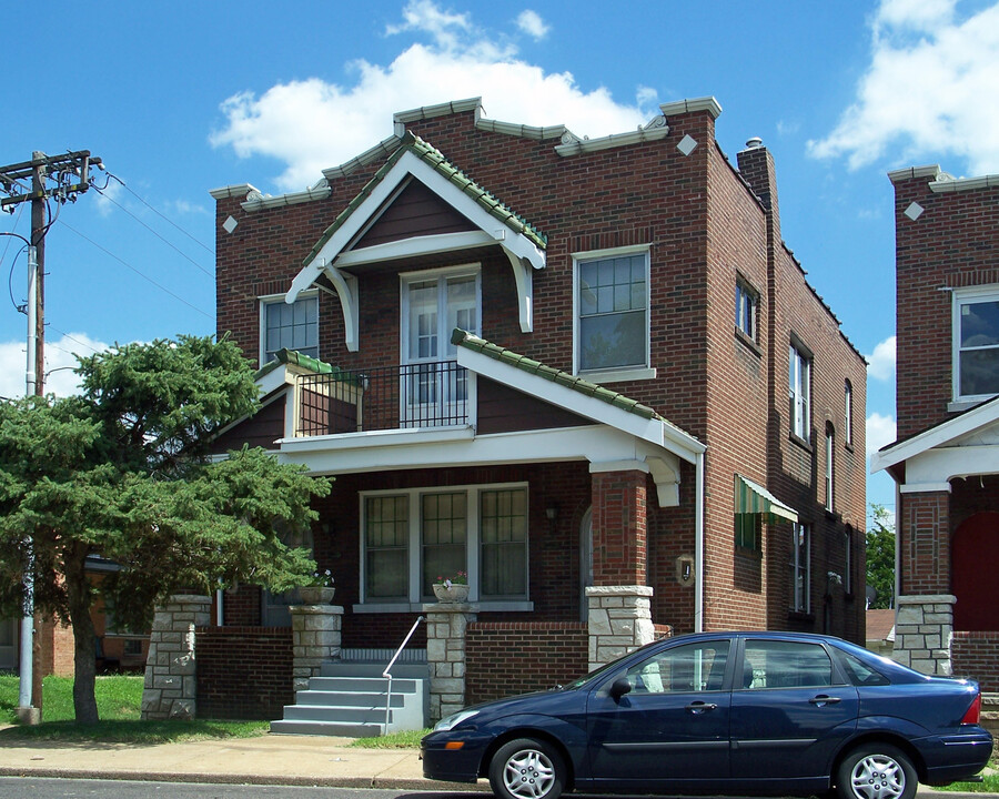 4520 Morganford Rd in St. Louis, MO - Building Photo