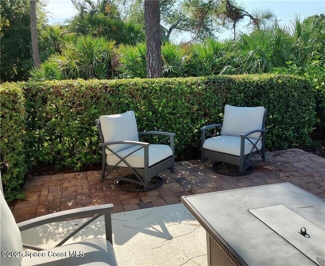 106 Prestwick Cir in Vero Beach, FL - Building Photo - Building Photo