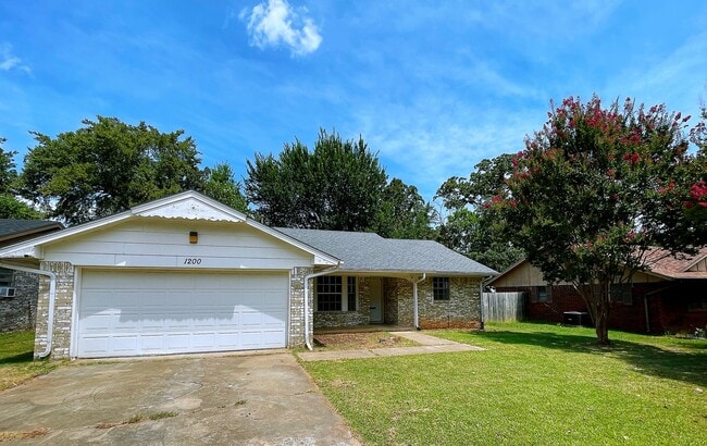 property at 1200 Alma Dr