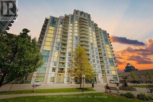 8 Rosebank Dr in Toronto, ON - Building Photo