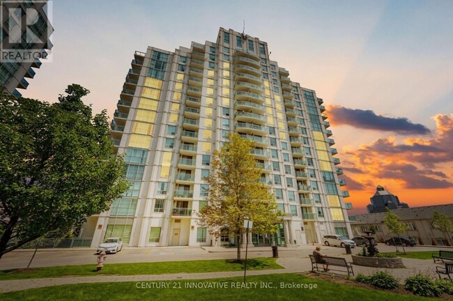 property at 8 Rosebank Dr