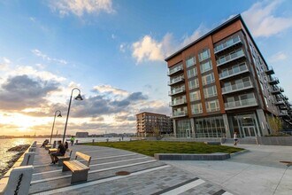 45 Lewis St in Boston, MA - Building Photo - Building Photo