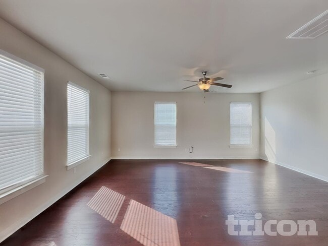 4937 Kingdom Dr, Unit B5 in Murfreesboro, TN - Foto de edificio - Building Photo