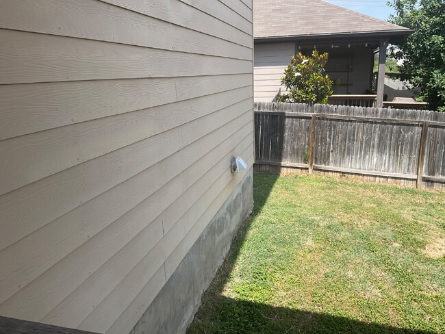 9030 Moccasin Lake in San Antonio, TX - Building Photo - Building Photo