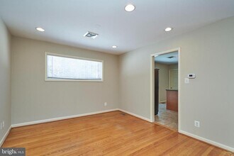 500 Springvale Rd in Great Falls, VA - Building Photo - Building Photo