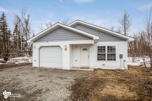 3851 E Brenda Ave in Wasilla, AK - Building Photo