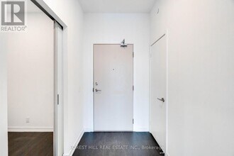 2020-2020 Bathurst St in Toronto, ON - Building Photo - Building Photo