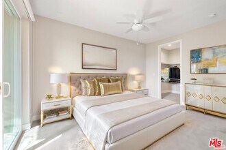 4374 Paxton Pl in Calabasas, CA - Building Photo - Building Photo