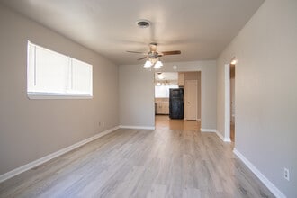 3714 Ridgemont Dr in Orange, TX - Building Photo - Building Photo