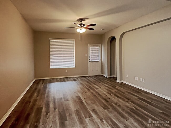 1204 Glenwood Dr in Azle, TX - Building Photo - Building Photo
