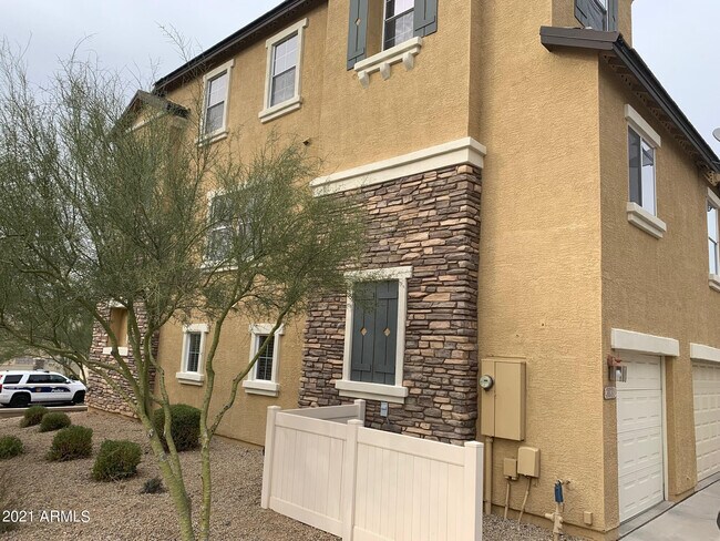3031 W Sand Flower Dr in Phoenix, AZ - Building Photo - Building Photo