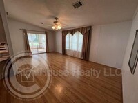 9740 SE 170th Pl in Summerfield, FL - Foto de edificio - Building Photo