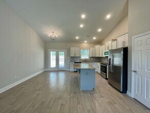 111 Alfalfa Dr in Parkton, NC - Building Photo - Building Photo