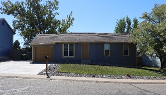16678 E Arkansas Dr in Aurora, CO - Building Photo