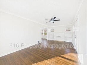 4542 Chestnut Ave in Kansas City, MO - Building Photo - Building Photo