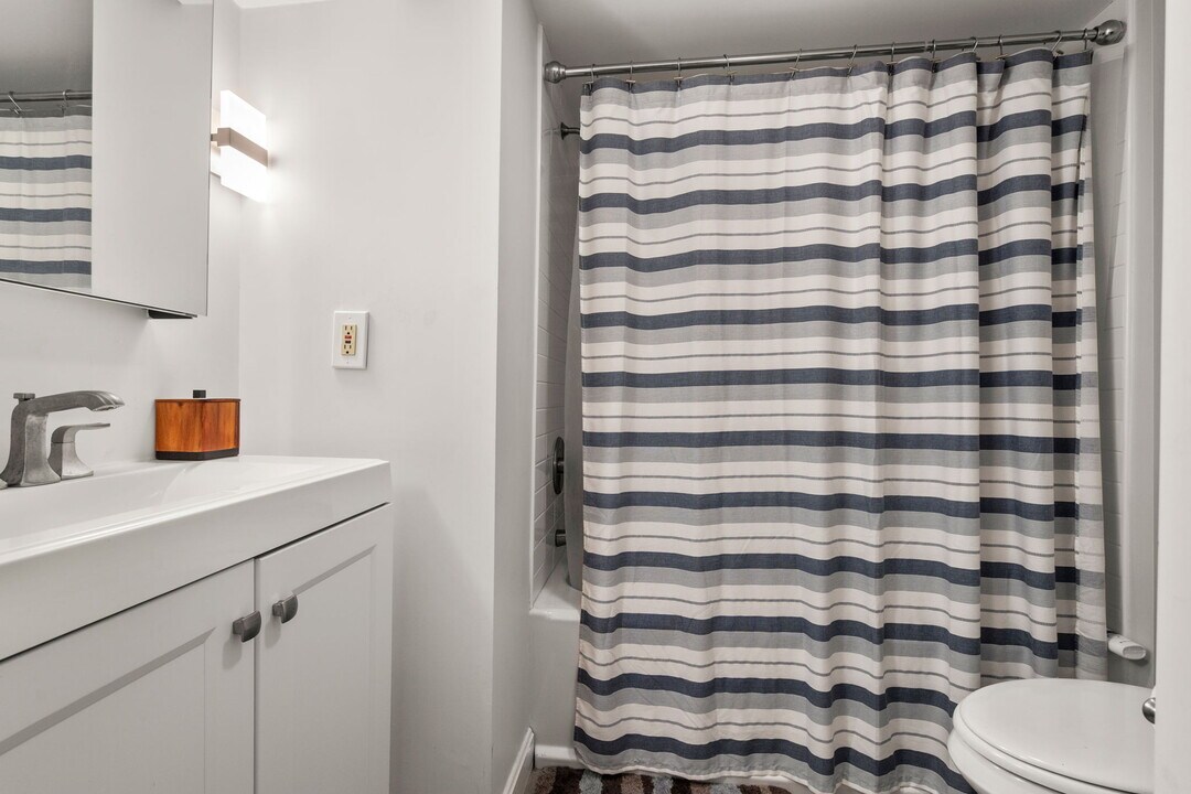 13 Knowlton St, Unit 1 in Boston, MA - Building Photo