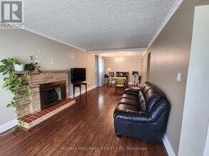 390 Gibbons St in Oshawa, ON - Building Photo - Building Photo
