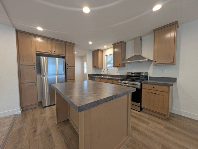 property at 400 Sulphur Bank Dr