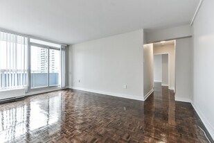 20 Prince Arthur Ave in Toronto, ON - Building Photo