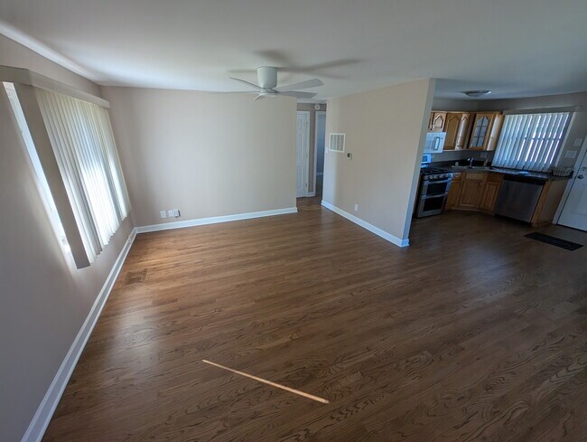 8827 S Kilbourn Ave in Hometown, IL - Building Photo - Building Photo