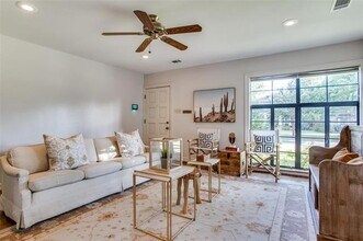 5225 Vickery Blvd in Dallas, TX - Building Photo - Building Photo