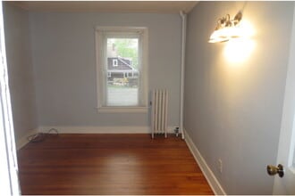 12 Arch St in Manchester, CT - Building Photo - Building Photo