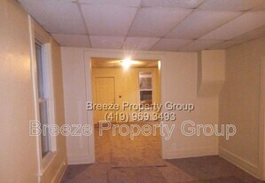 3130 Stickney Ave in Toledo, OH - Building Photo