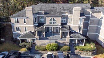 45 St Claire Ln NE in Atlanta, GA - Building Photo