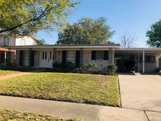 property at 234 Emerald Ln