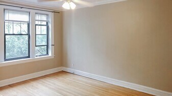 1952 W Winnemac Ave, Unit 3 in Chicago, IL - Building Photo