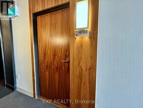 75-4775 Queens Wharf Rd in Toronto, ON - Building Photo - Building Photo