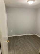 106 Byron St in Quinte West, ON - Building Photo - Building Photo