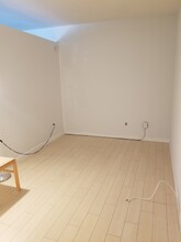 208 E Stocker St, Unit 9 in Glendale, CA - Foto de edificio - Building Photo