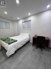 24 Wendelyn Dr in Richmond Hill, ON - Building Photo - Building Photo