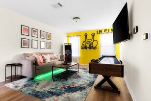 7408 Derby Downs Dr in Austin, TX - Building Photo