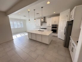 18606 W Reade Ave in Litchfield Park, AZ - Building Photo