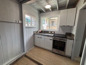 825 Hau?oli St in Honolulu, HI - Building Photo - Building Photo