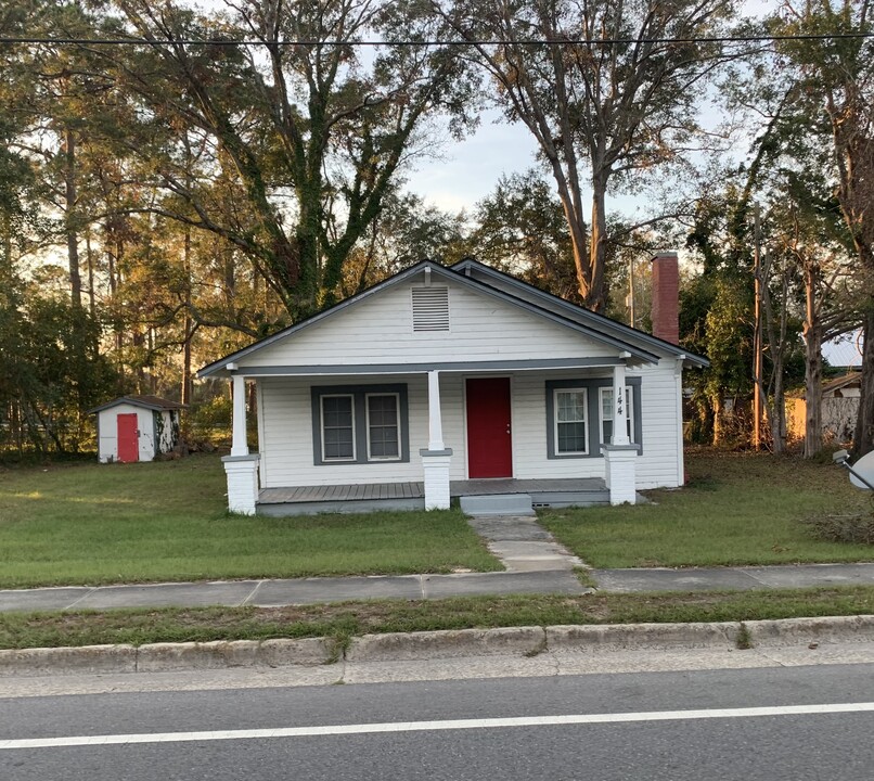 144 Tattnall St in Reidsville, GA - Foto de edificio