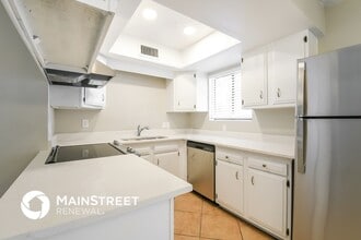 1716 W Sequoia Dr in Phoenix, AZ - Foto de edificio - Building Photo