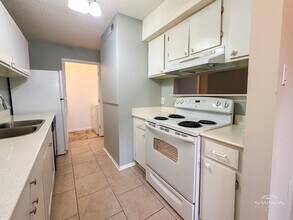 4924 Sardis Rd in Charlotte, NC - Building Photo - Building Photo