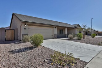 3830 N Tulsa Ln in Casa Grande, AZ - Foto de edificio - Building Photo