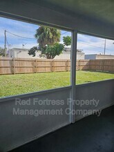 2805 SE 15th Pl in Cape Coral, FL - Building Photo - Building Photo