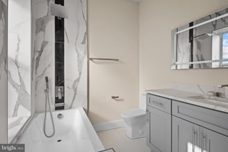 28 Todd Pl NE in Washington, DC - Foto de edificio - Building Photo