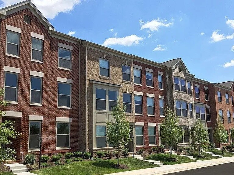 23447 Epperson Sq in Ashburn, VA - Foto de edificio