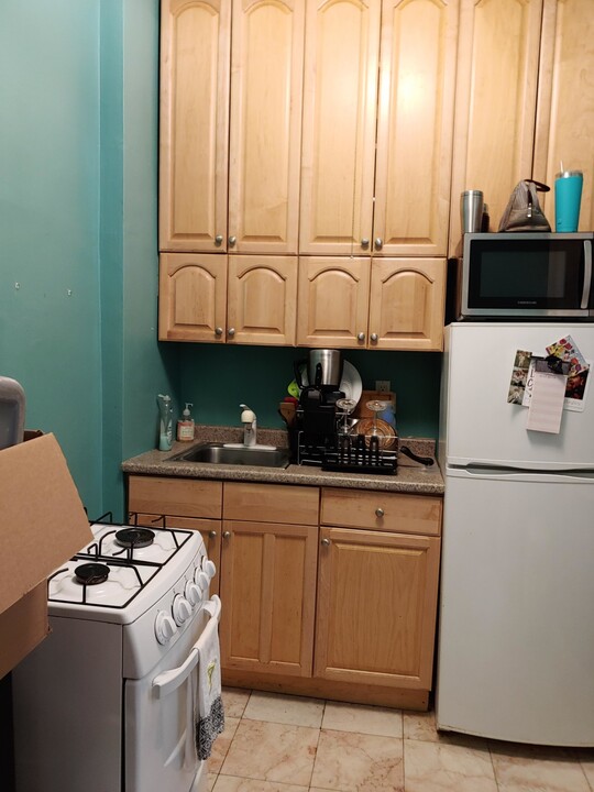 247 Chestnut Hill Ave, Unit 4 in Boston, MA - Building Photo