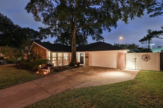 property at 6915 Shavelson St