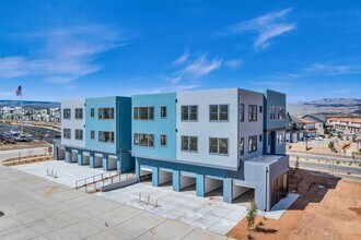 5599 S Carnelian Pkwy in Saint George, UT - Building Photo - Building Photo