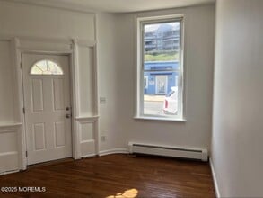 24 Bay Ave in Highlands, NJ - Building Photo - Building Photo
